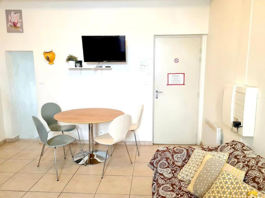Appartement 4 Voyageurs Avec Terrasse - Wifi Carcassonne Exterior foto